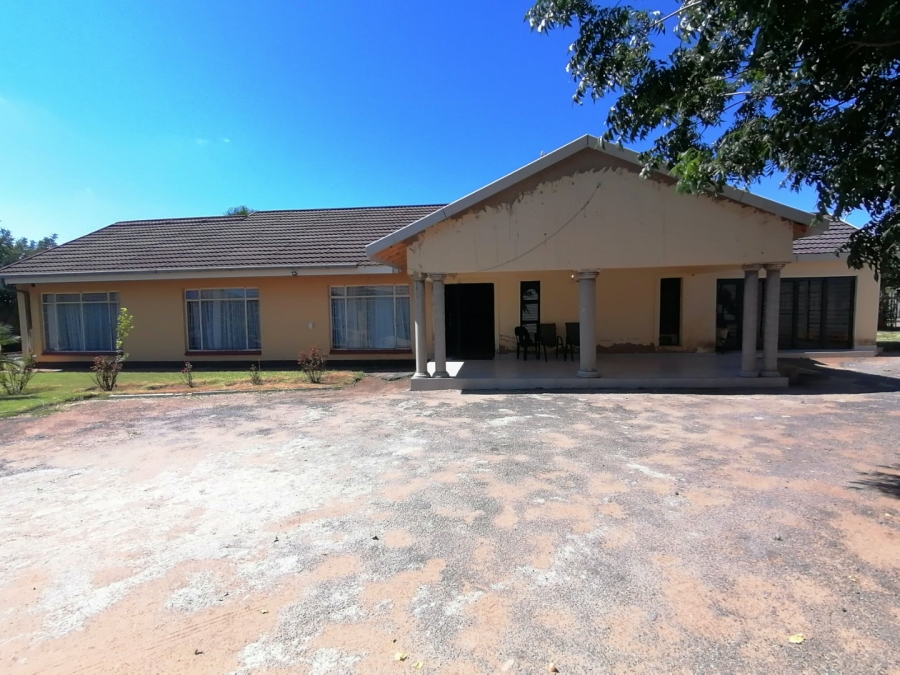 4 Bedroom Property for Sale in Tigane North West